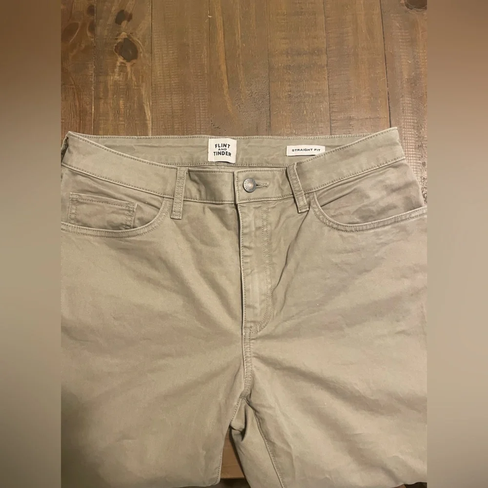 Huckberry Flint‎ & Tinder 365 Straight Fit Khaki Pant Size 32x32 - Picture 3 of 4